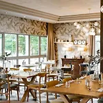 Mercure Parc Du Coudray - Barbizon فندق Le Coudray-Montceaux