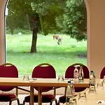 Mercure Parc Du Coudray - Barbizon Le Coudray-Montceaux