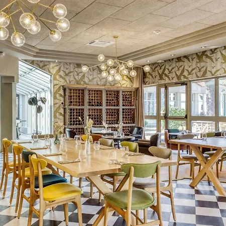 Mercure Parc Du Coudray - Barbizon 4*