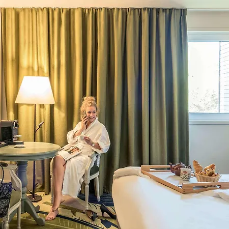 Mercure Parc Du Coudray - Barbizon ホテル