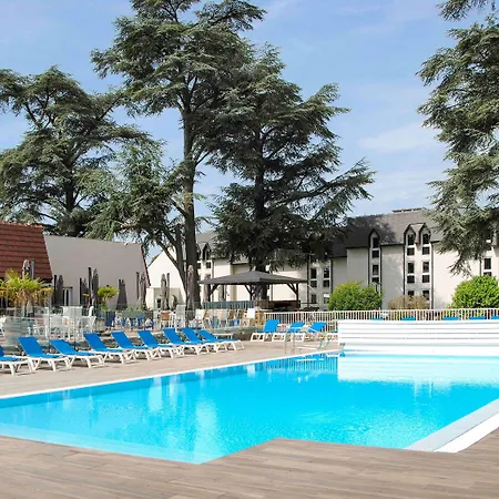 Mercure Parc Du Coudray - Barbizon ル・クードレイ・モンソー