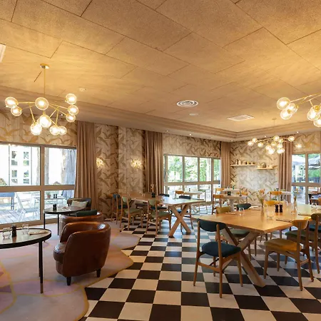 Hotel Mercure Parc Du Coudray - Barbizon 4*