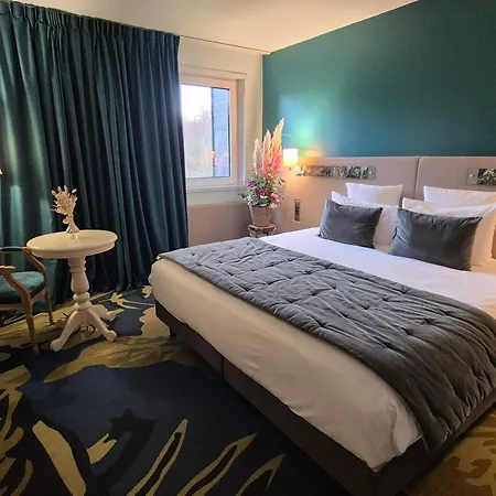 Hotel Mercure Parc Du Coudray 4*