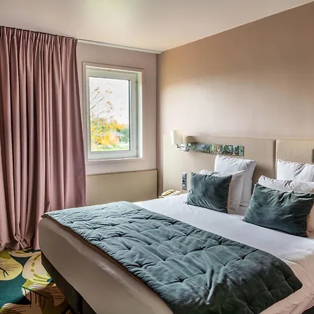 Mercure Parc Du Coudray Hotel Le Coudray-Montceaux