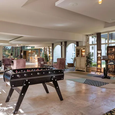 Mercure Parc Du Coudray Hotel 4*