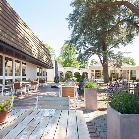 Hotel Mercure Parc Du Coudray 4*