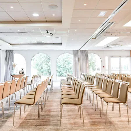 Mercure Parc Du Coudray - Barbizon Hotel 4*