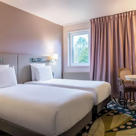 Mercure Parc Du Coudray - Barbizon 4* ル・クードレイ・モンソー