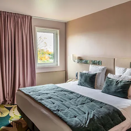 Mercure Parc Du Coudray - Barbizon 4* Le Coudray-Montceaux