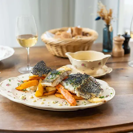 Mercure Parc Du Coudray - Barbizon ル・クードレイ・モンソー