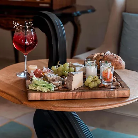 Mercure Parc Du Coudray - Barbizon ホテル ル・クードレイ・モンソー