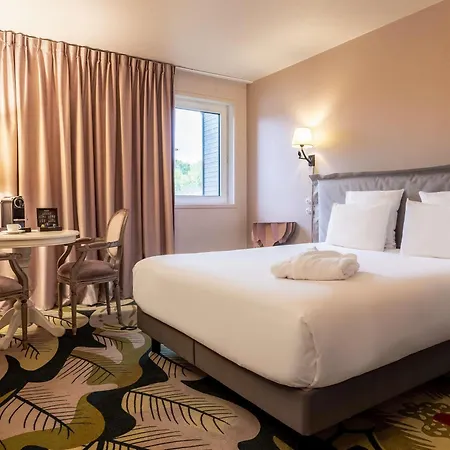 מלון Mercure Parc Du Coudray - Barbizon Le Coudray-Montceaux