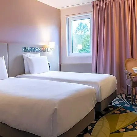 Mercure Parc Du Coudray - Barbizon 4* Le Coudray-Montceaux